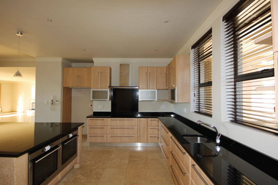 4 Bedroom Property for Sale in Stonehurst Mountain Estate Western Cape